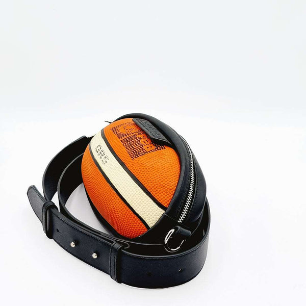BallToBag Crossbody C009 - Bandolera riñonera hecha a mano con un balón de baloncesto