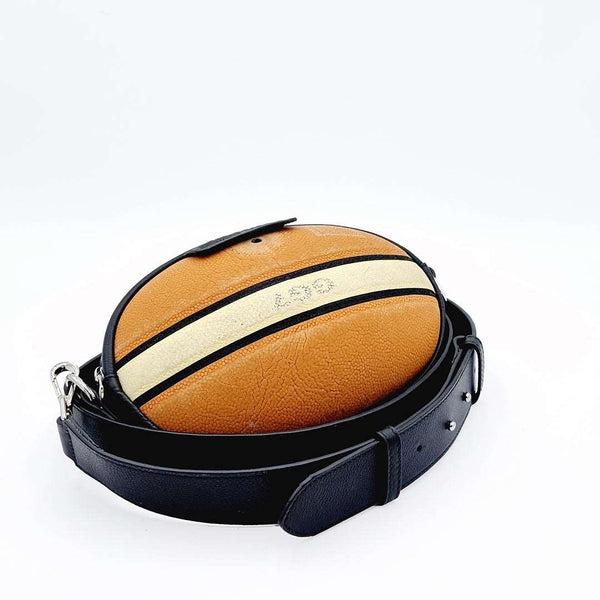 BallToBag Crossbody C003 - Bandolera riñonera hecha a mano con un balón de baloncesto